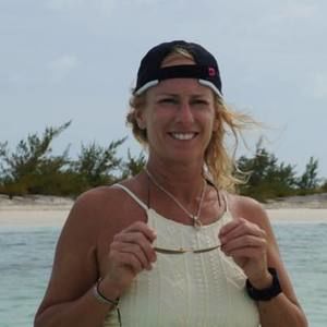 Meet your Posher, Lara